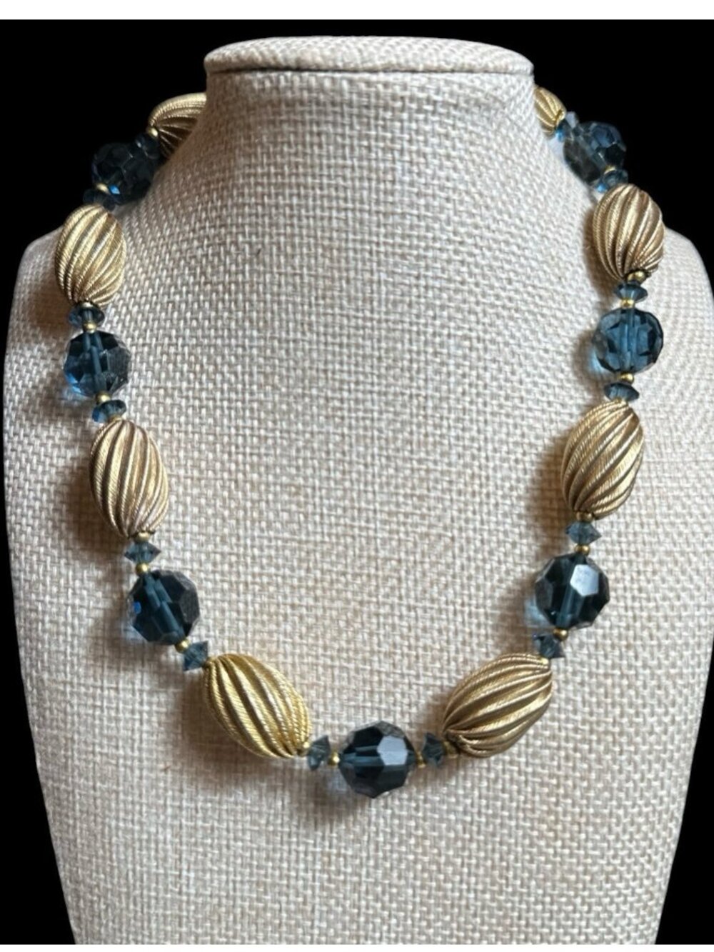 Vintage Lisner Necklace Gold Tone Faceted Beads Blue Crystals Choker